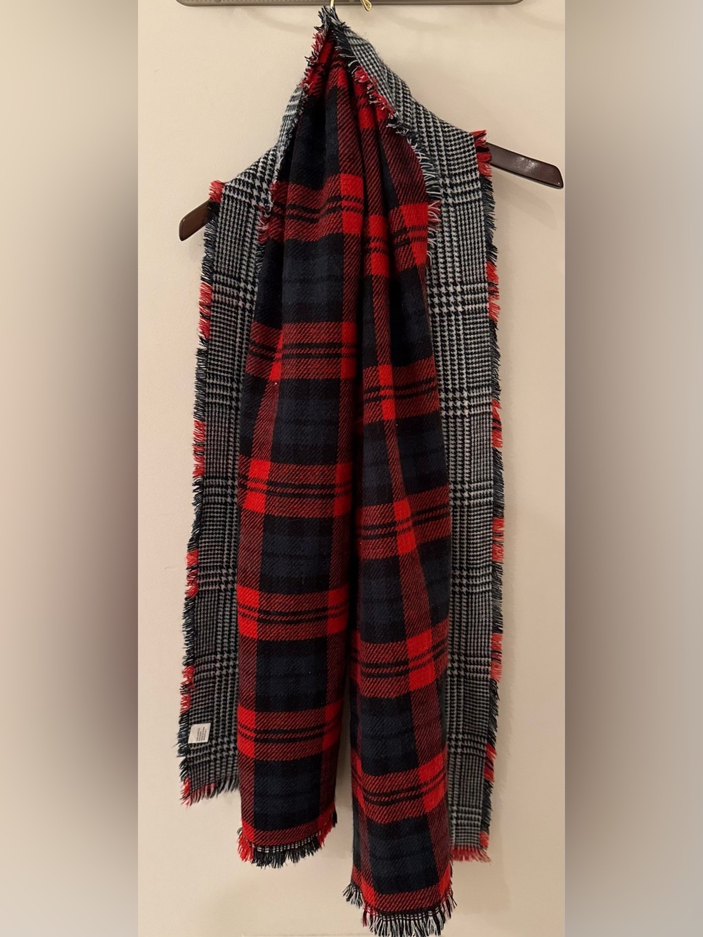 Red & Black Plaid Womens Fringe Wrap Scarf